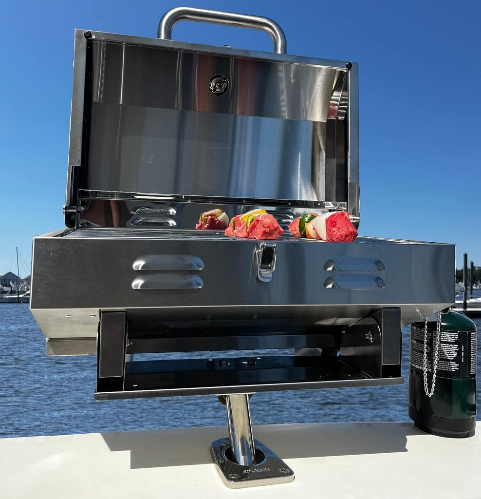 Pontoon Grill: A Comprehensive Guide for Boating Enthusiasts - Seamagazine