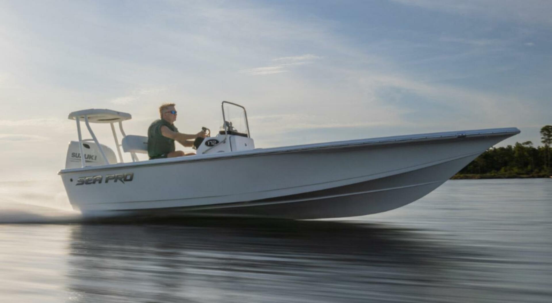 Top 10 Small Boats for Sale 2024: Expert Picks for Every Budget