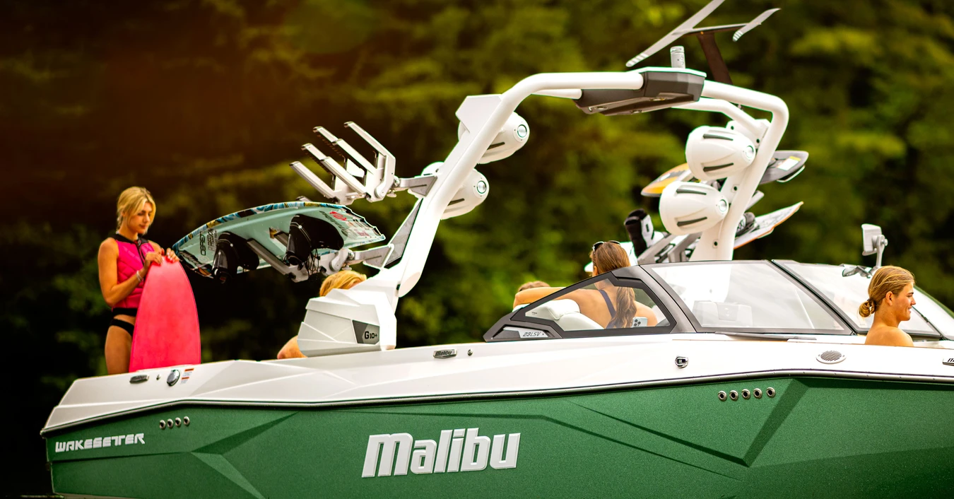 Malibu Wake Boat: The Ultimate Ride for Surf Junkies and River Rats